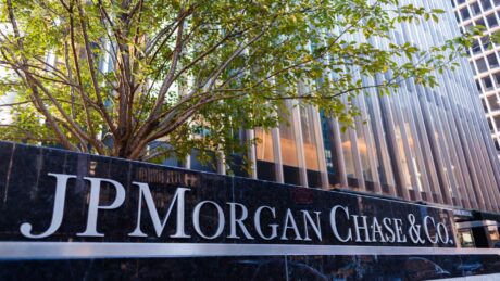 Divize správy aktiv a majetku JP Morgan Chase & Co., která ošetřuje 3,9 bilionu dolarů, si dlouhodobě udržuje pozitivní postoj ke zlatu. Ilustrační foto: iStock