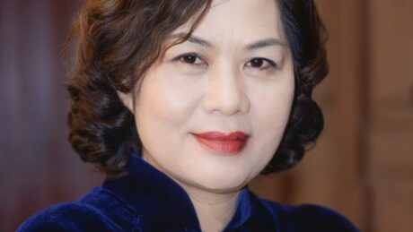 Guvernérka Státní banky Vietnamu (SBV) Nguyen Thi Hongová označila zlato za vysoce volatilní a nepředvídatelnou komoditu. Foto: Bởi Tamsentn – Tác phẩm được tạo bởi người tải lên, CC0, https://commons.wikimedia.org/w/index.php?curid=154690786