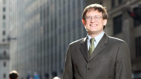 Komoditní analytik a zakladatel CPM Group Jeffrey Christian předpovídá, že cena zlata dosáhne rekordního maxima už do konce ledna. Zdroj: CPM Group