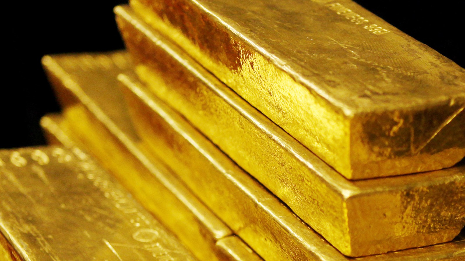 V září utratila tuzemská centrální banka za 1,6 tuny zlata odhadem 207 milionů dolarů, ale celková hodnota jejího zlatého pokladu stoupla o 1,048 miliardy. Ilustrační foto: ČNB
