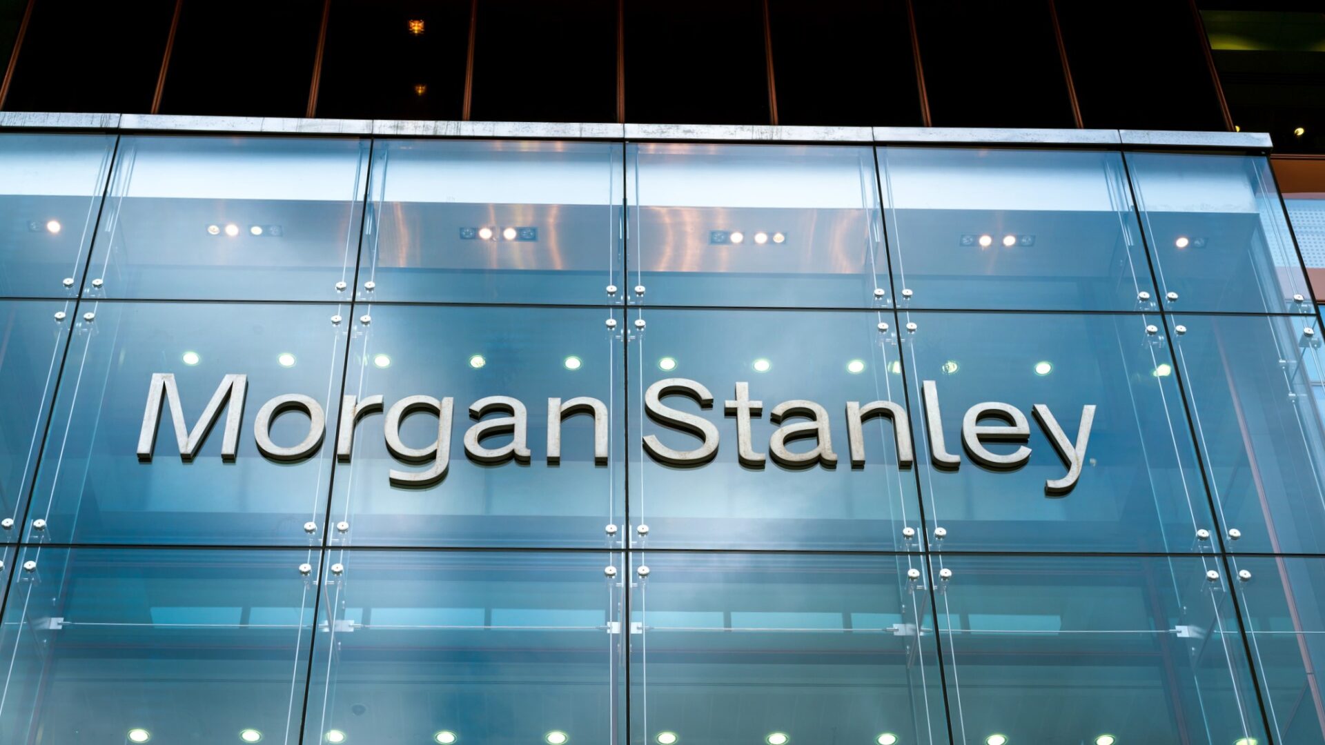 Americká banka Morgan Stanley snížila svůj tip na cenu zlata pro druhou polovinu roku na 5 200 dolarů za troyskou unci. Ilustrační foto: iStock