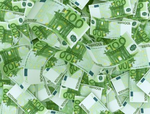 Centrální banka zahájila intervence v listopadu 2013, kdy nakoupila eura za zhruba 200 miliard korun. Foto: Shutterstock