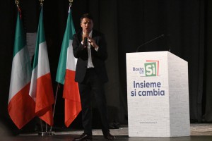 Italský premiér Matteo Renzi na nedávné konferenci před referendem. Foto: iStock