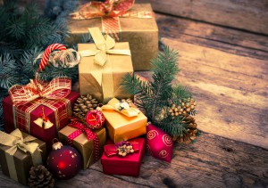 Lidé si letos půjčují také vyšší sumy než před rokem, přičemž si berou úvěry nejen na nákup vánočních dárků, ale i na pořízení dražších domácích spotřebičů. Ilustrační foto: iStock